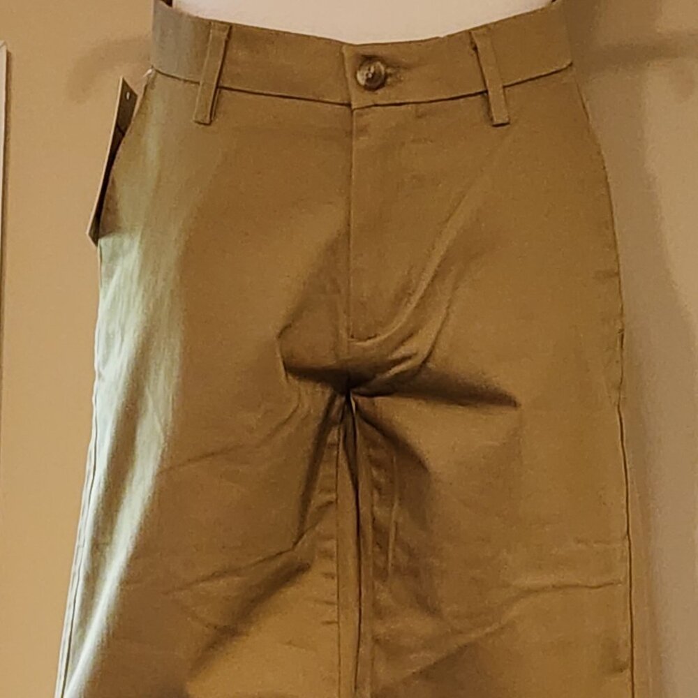 NWT Dockers Signature Khaki Beige Lux Cotton Stretch Shirt Gripper Pants 29x32 - Picture 1 of 9